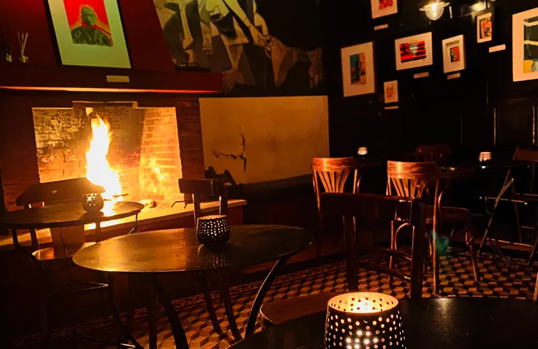 Guernica Bar image 1